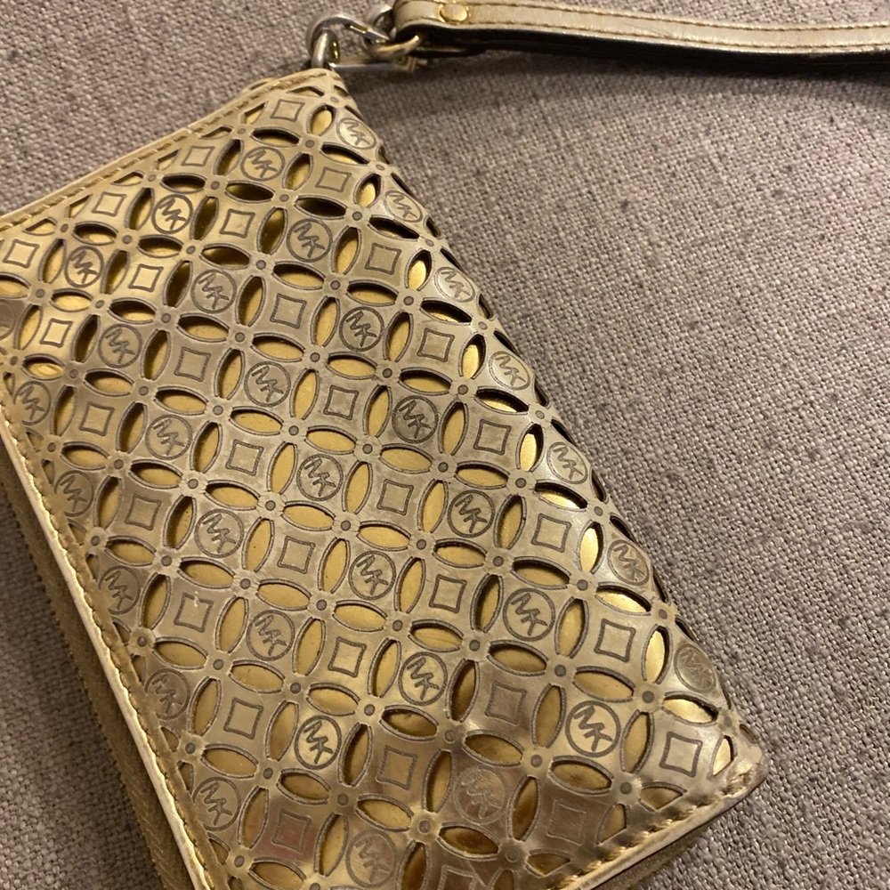 Michael Kors wristlet wallet